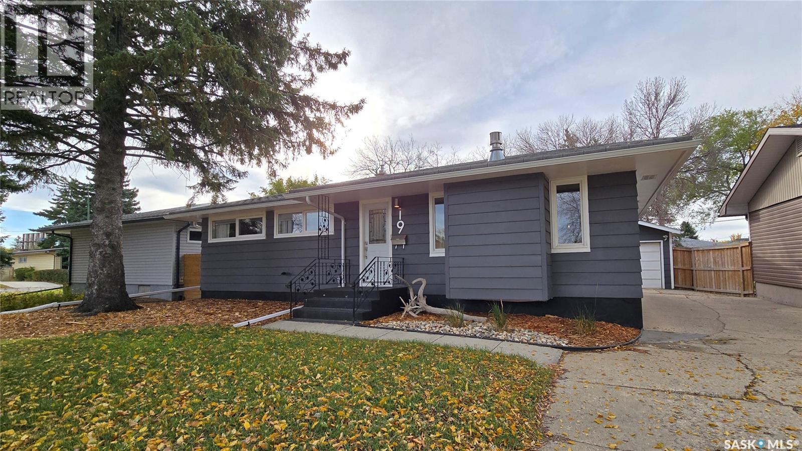 19 Demarco Dr, Regina, SK S4T 5W7