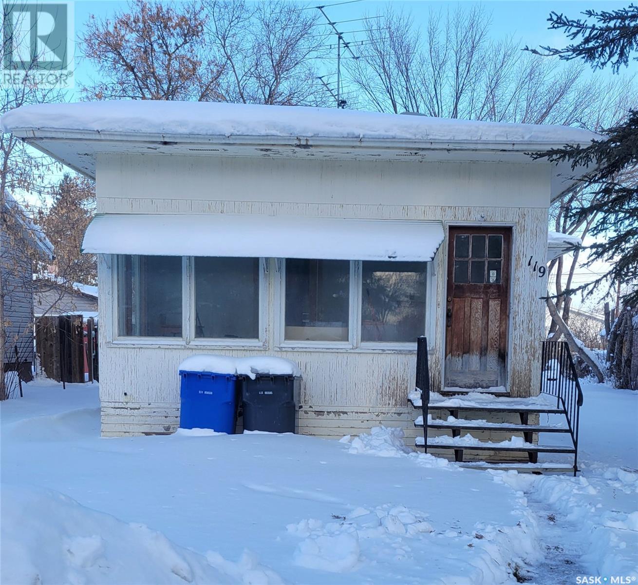 119 4 Avenue West, Canora, SK S0A 0L0