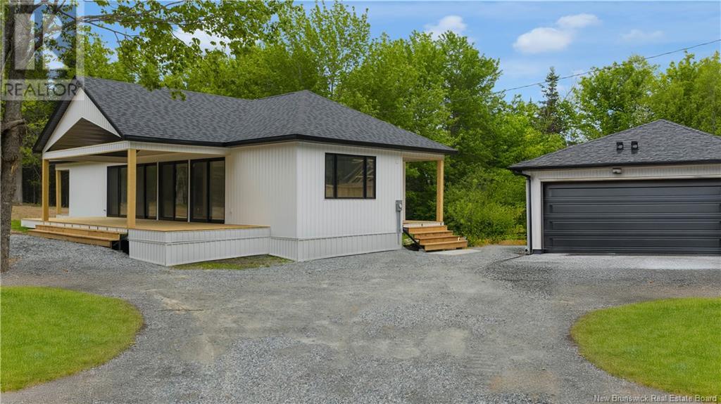 175 Robertson Rd, Lakeside, NB E5N 7K8