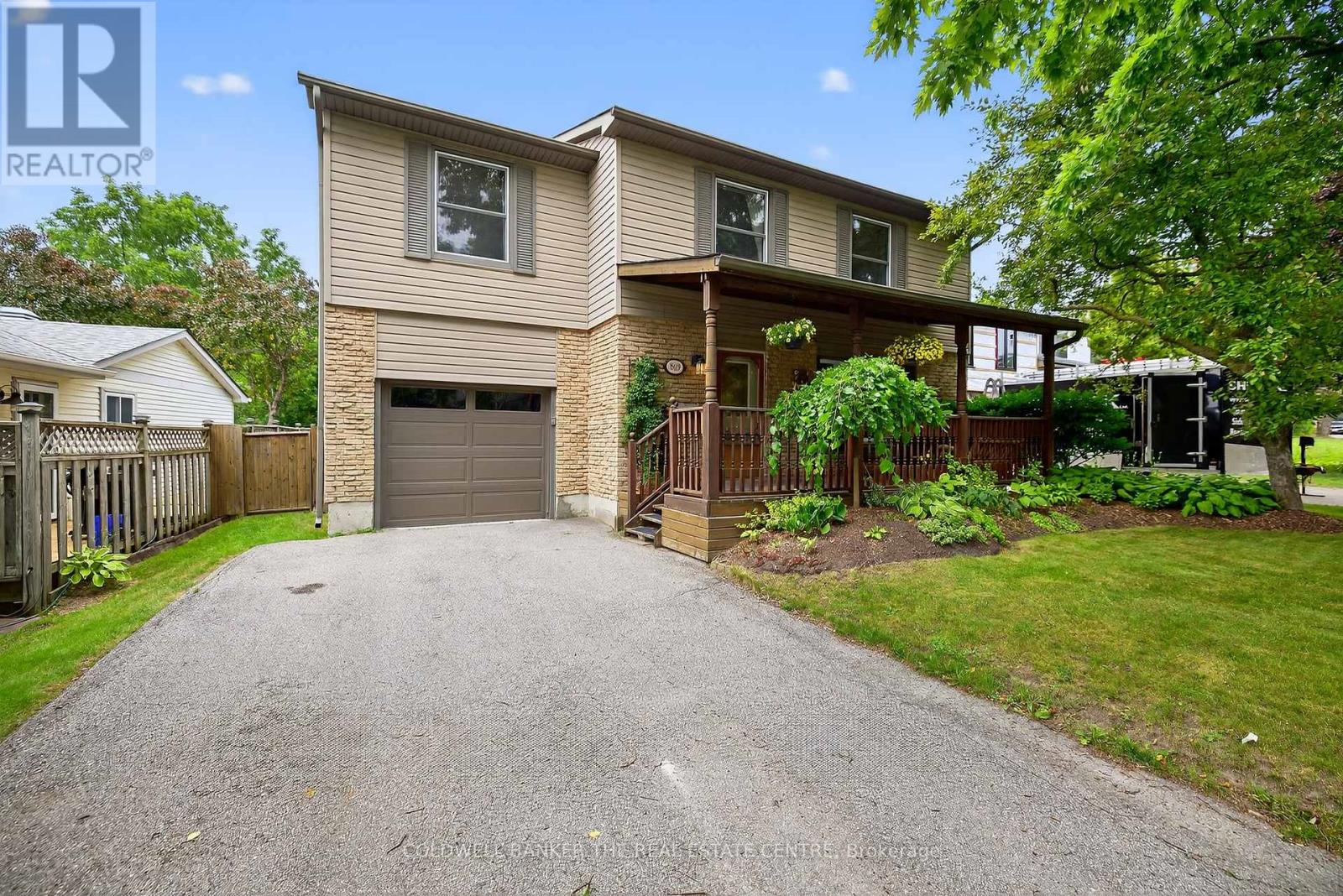 869 Magnolia Ave, Newmarket Huron Heights-leslie Valley, ON L3Y 5H5