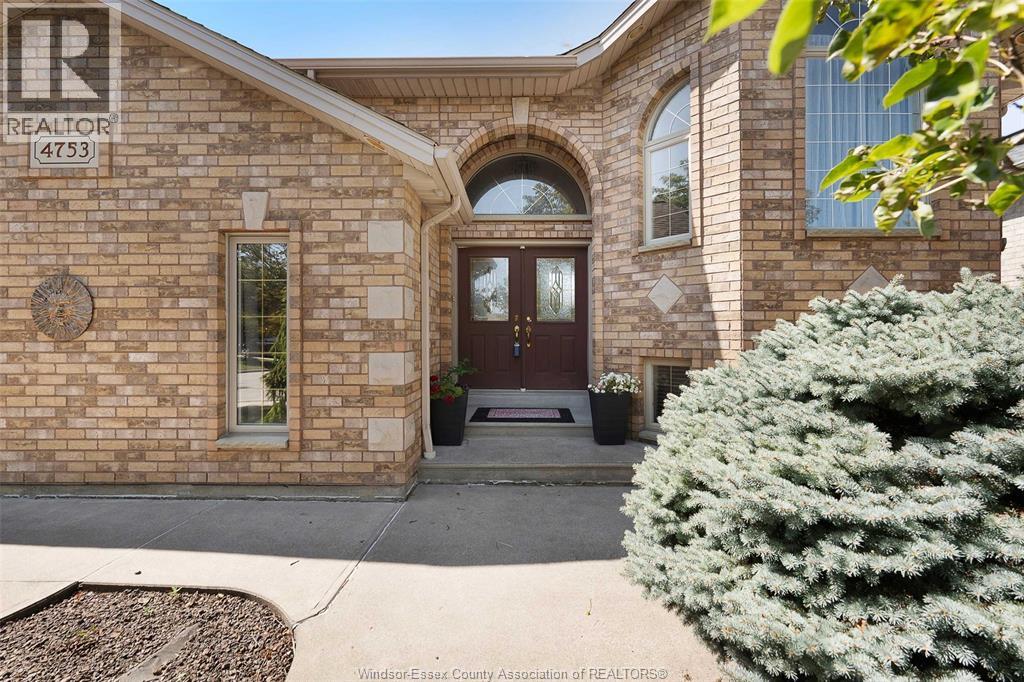 4753 Lavender, Windsor, ON N9G 3A7
