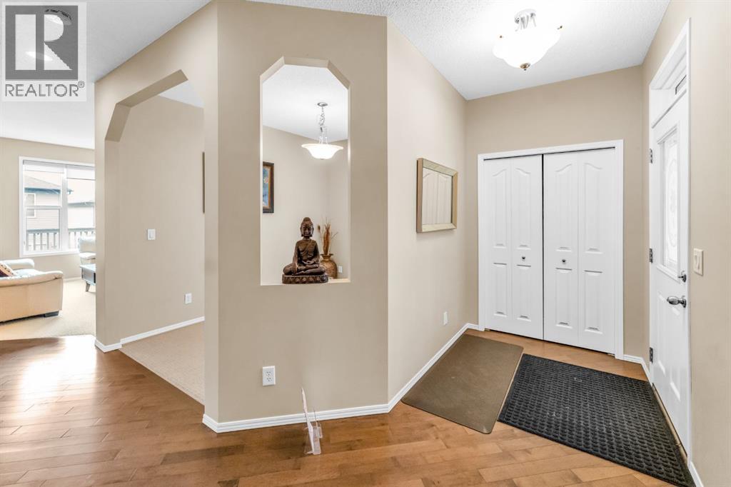 107 Everoak Grn SW, Calgary, AB T2Y 0J6