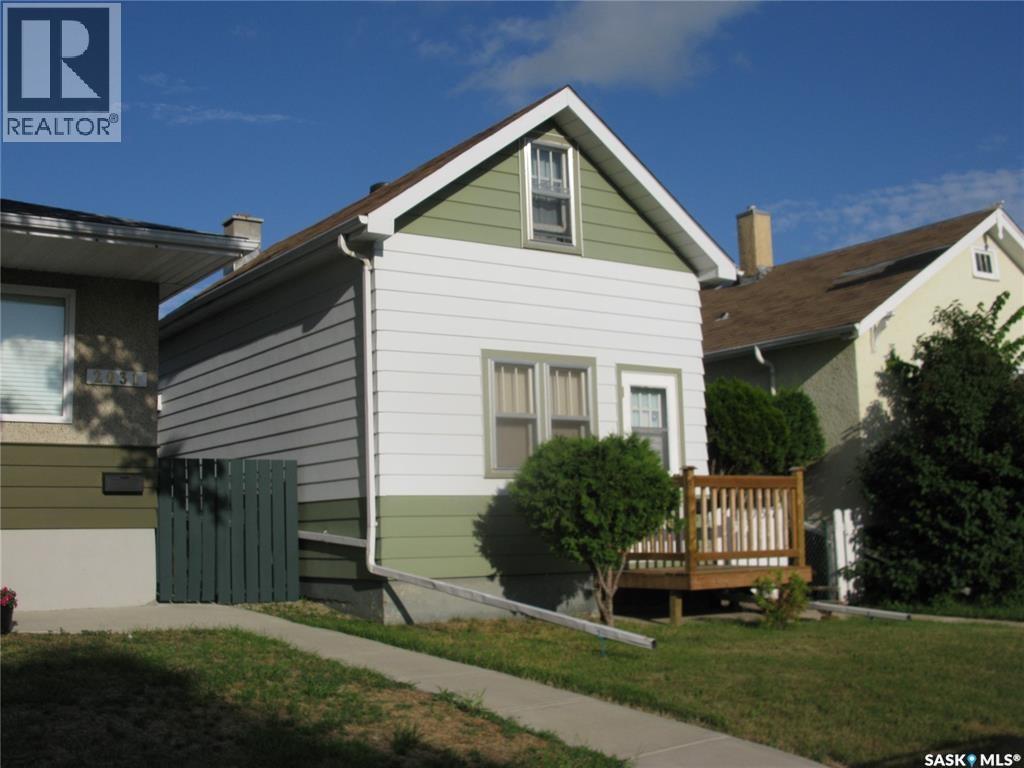 2037 Reynolds St, Regina, SK S4N 3M9