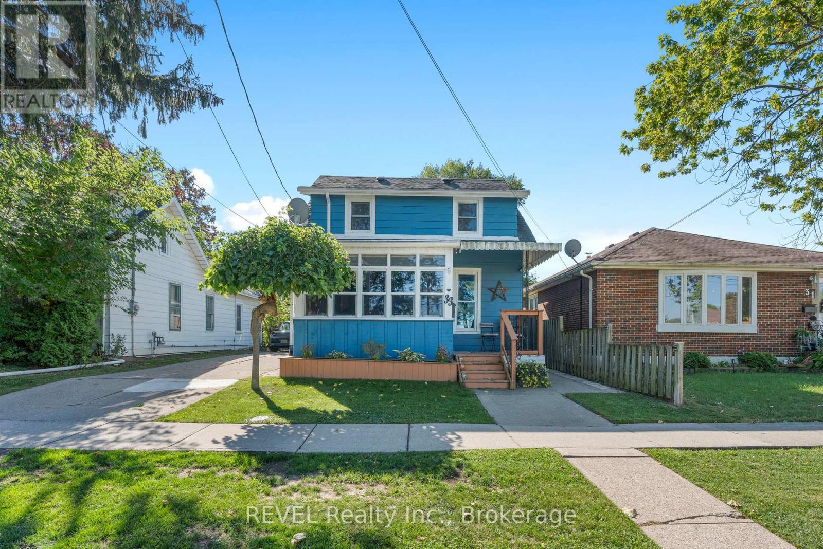 33 Regent St, Thorold, ON L2V 1T5