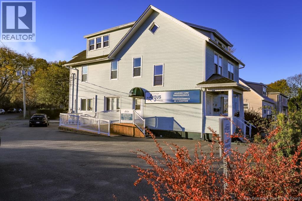 14 Wellesley Ave, Saint John, NB E2K 2T9