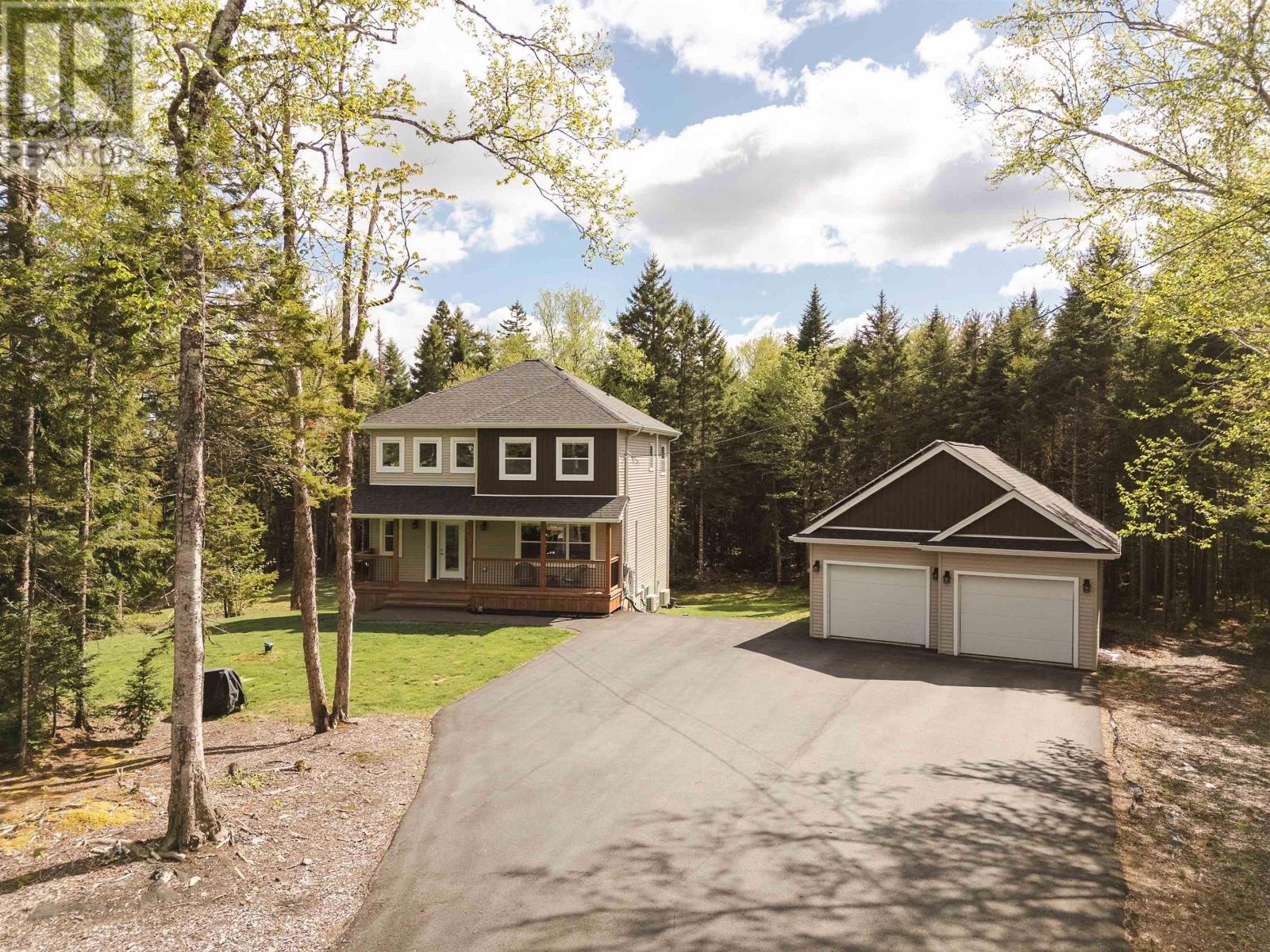 548 Magenta Dr, Middle Sackville, NS B4E 0M7