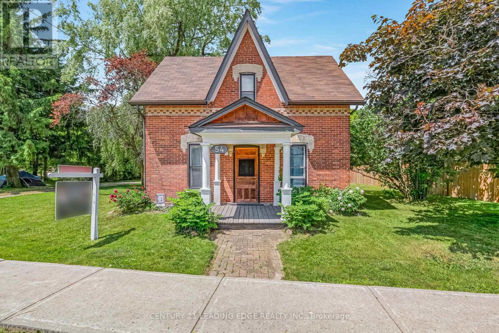 54 King St, East Gwillimbury, ON L0G 1M0