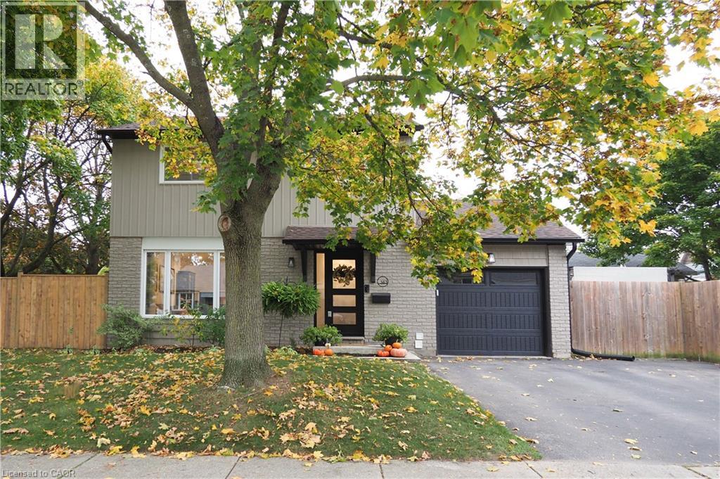 143 Angela Cres, Cambridge, ON N1S 4B5