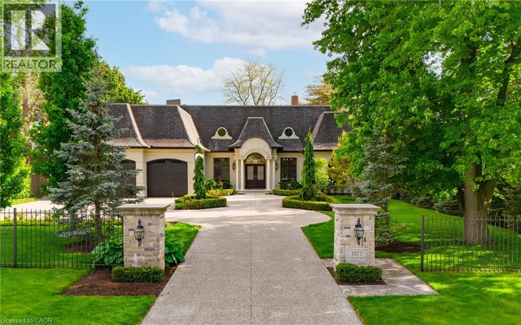 1577 Gloucester Rd, London, ON N6G 2S5