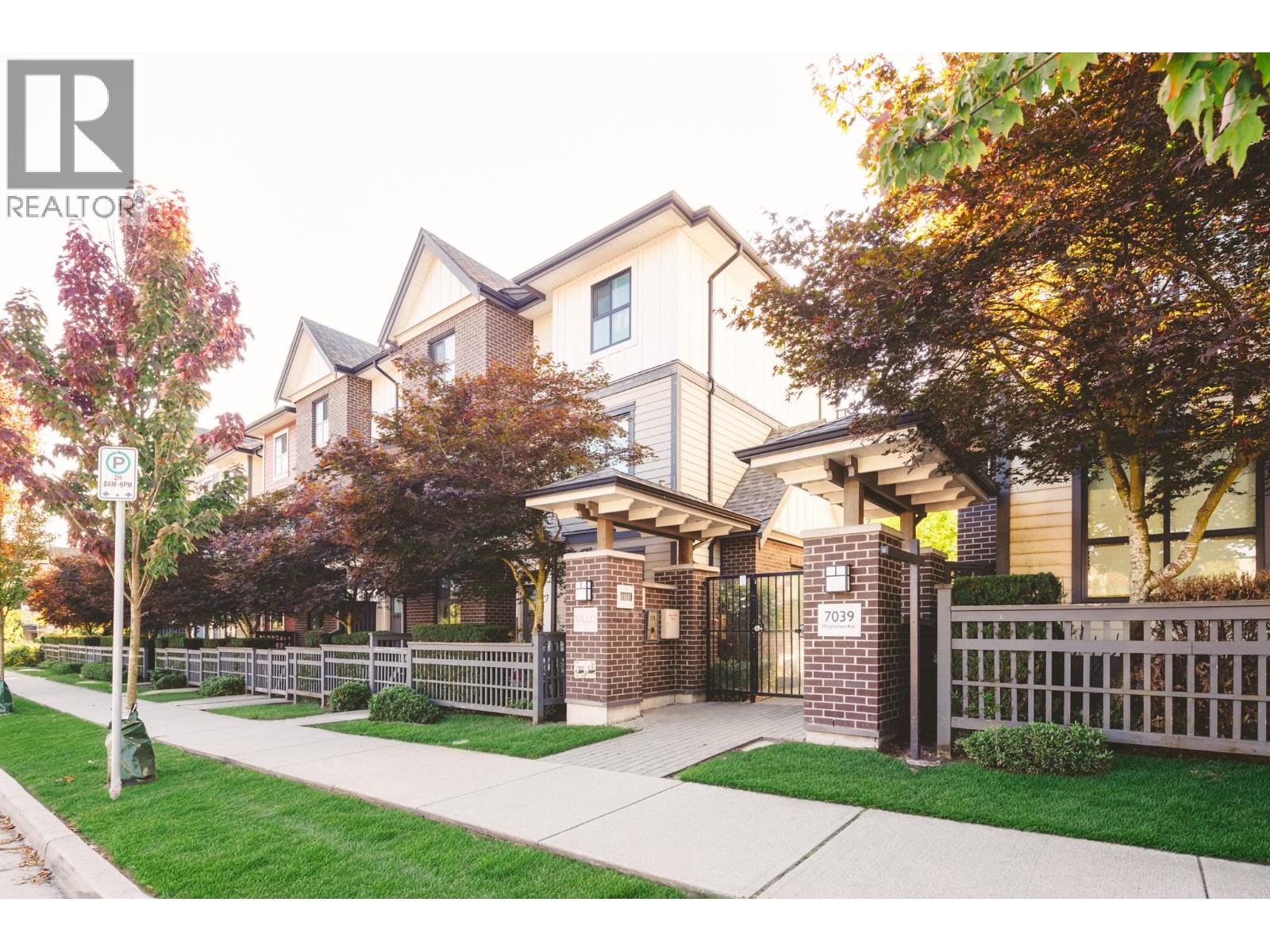 7039 Macpherson Avenue Unit 21, Burnaby, BC V5J 4N4
