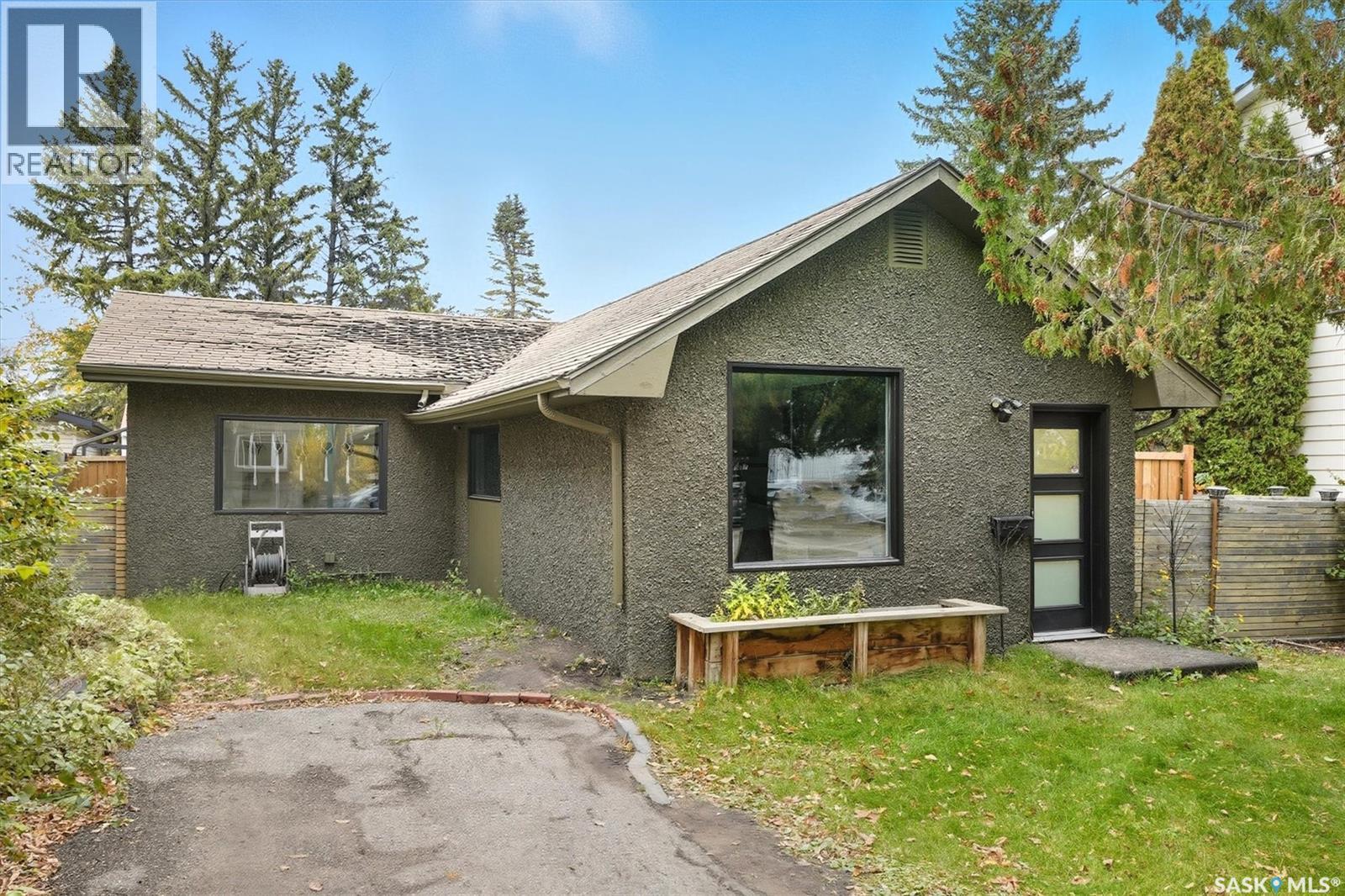 126 110th Street West, Saskatoon, SK S7N 1S2