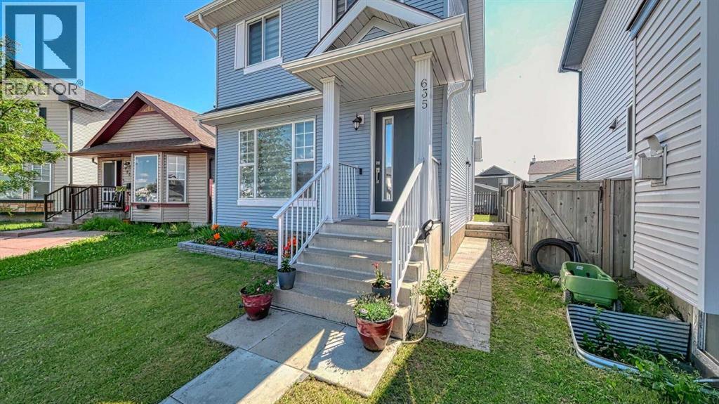 635 Taradale Dr NE, Calgary, AB T3J 4K2