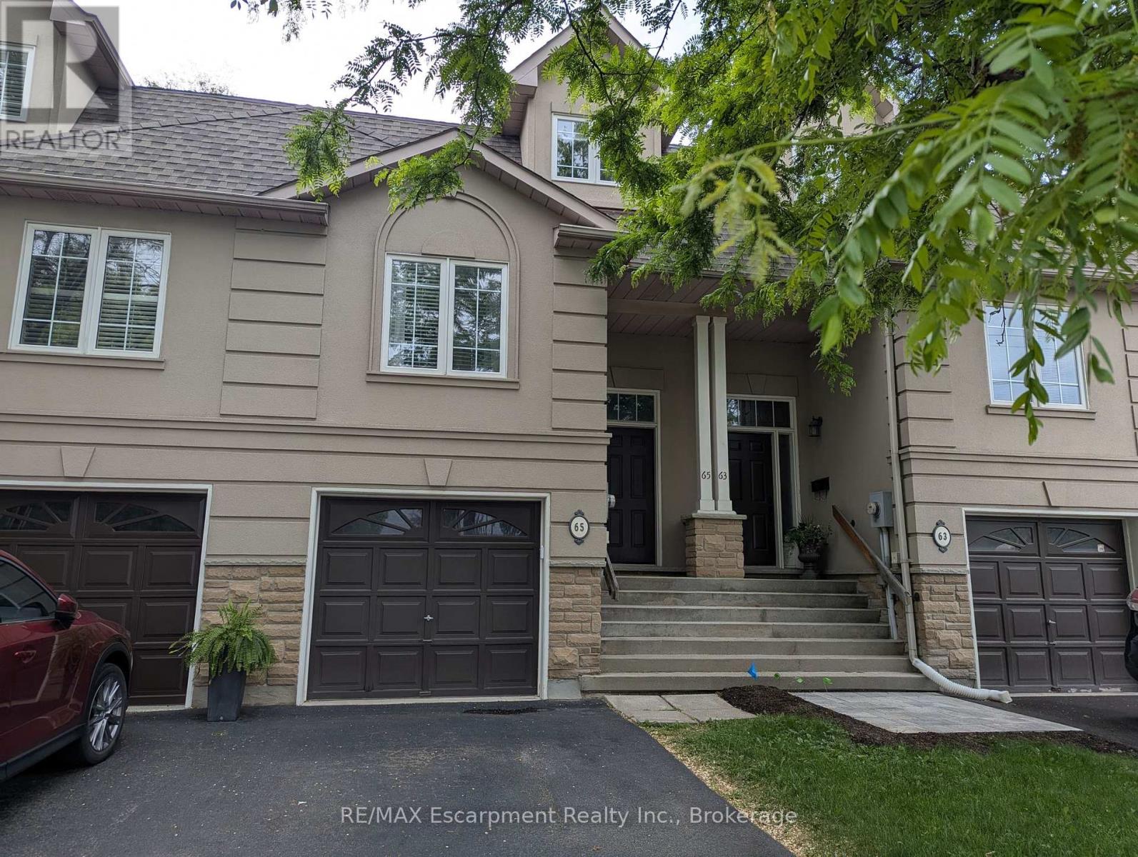65 Fairwood Pl, Burlington, ON L7T 1E4