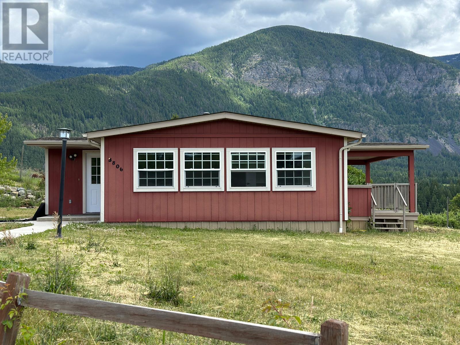 3806 38 Avenue North, Creston, BC V0B 1G1