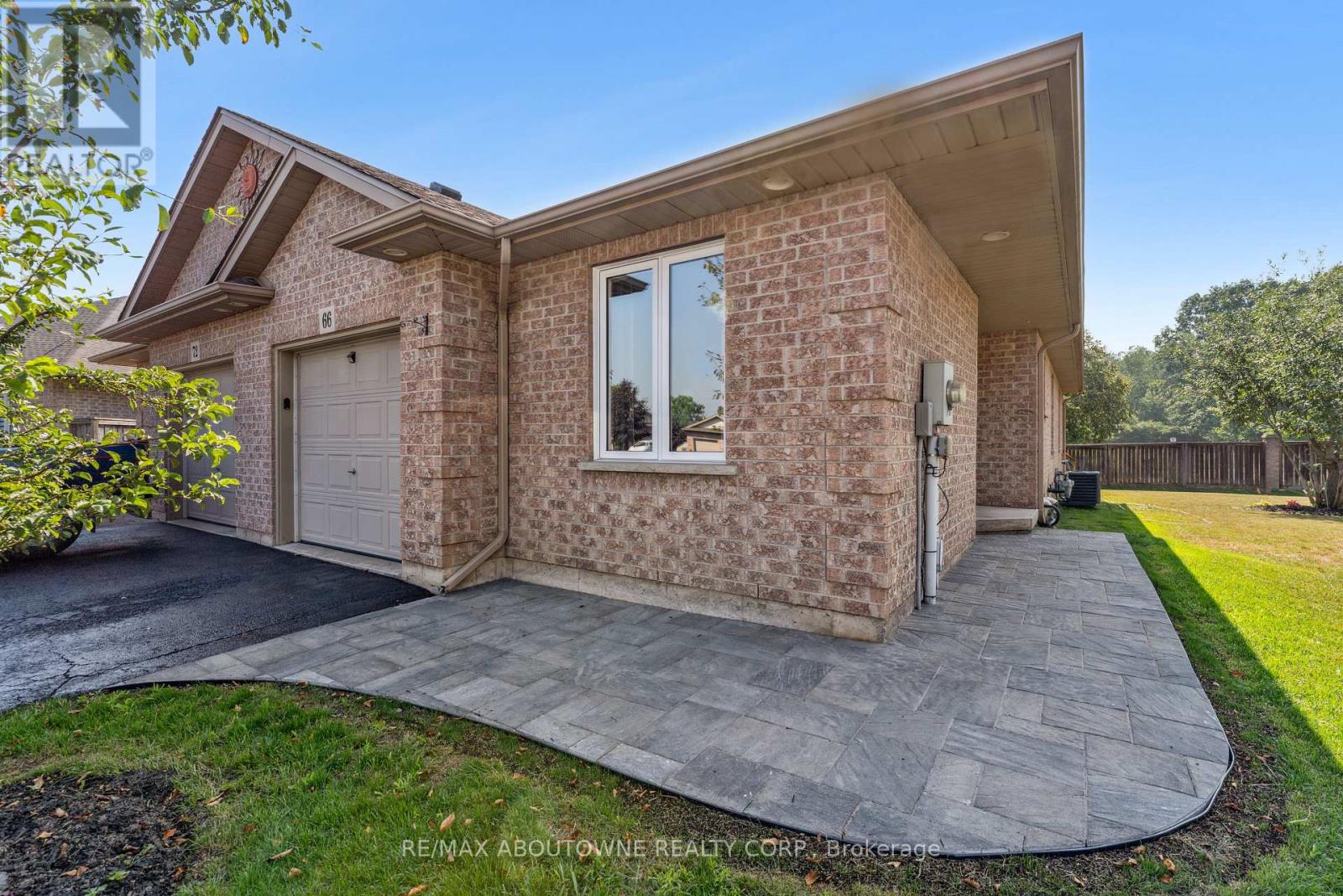 66 Bridgewater Ct, Welland, ON L3C 7M6