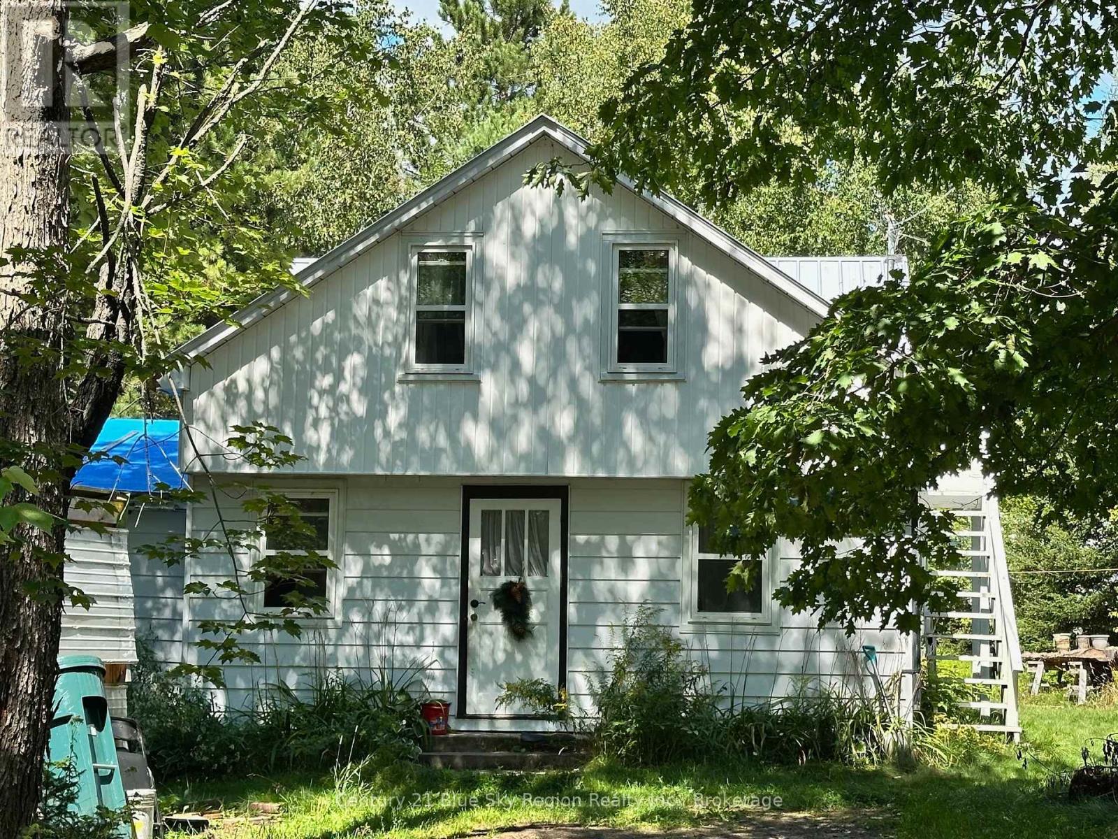 195 Janveau Rd, Papineau-Cameron, ON P0H 1V0