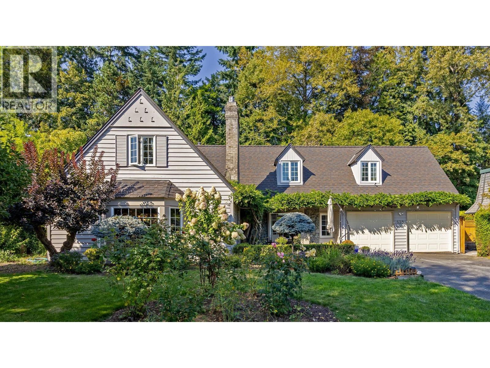 539 Newcroft Pl, West Vancouver, BC V7T 1W9