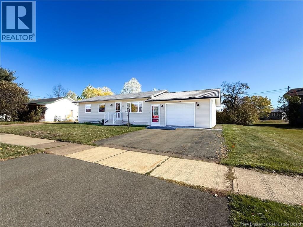 158 Barrieau, Moncton, NB E1G 1J8