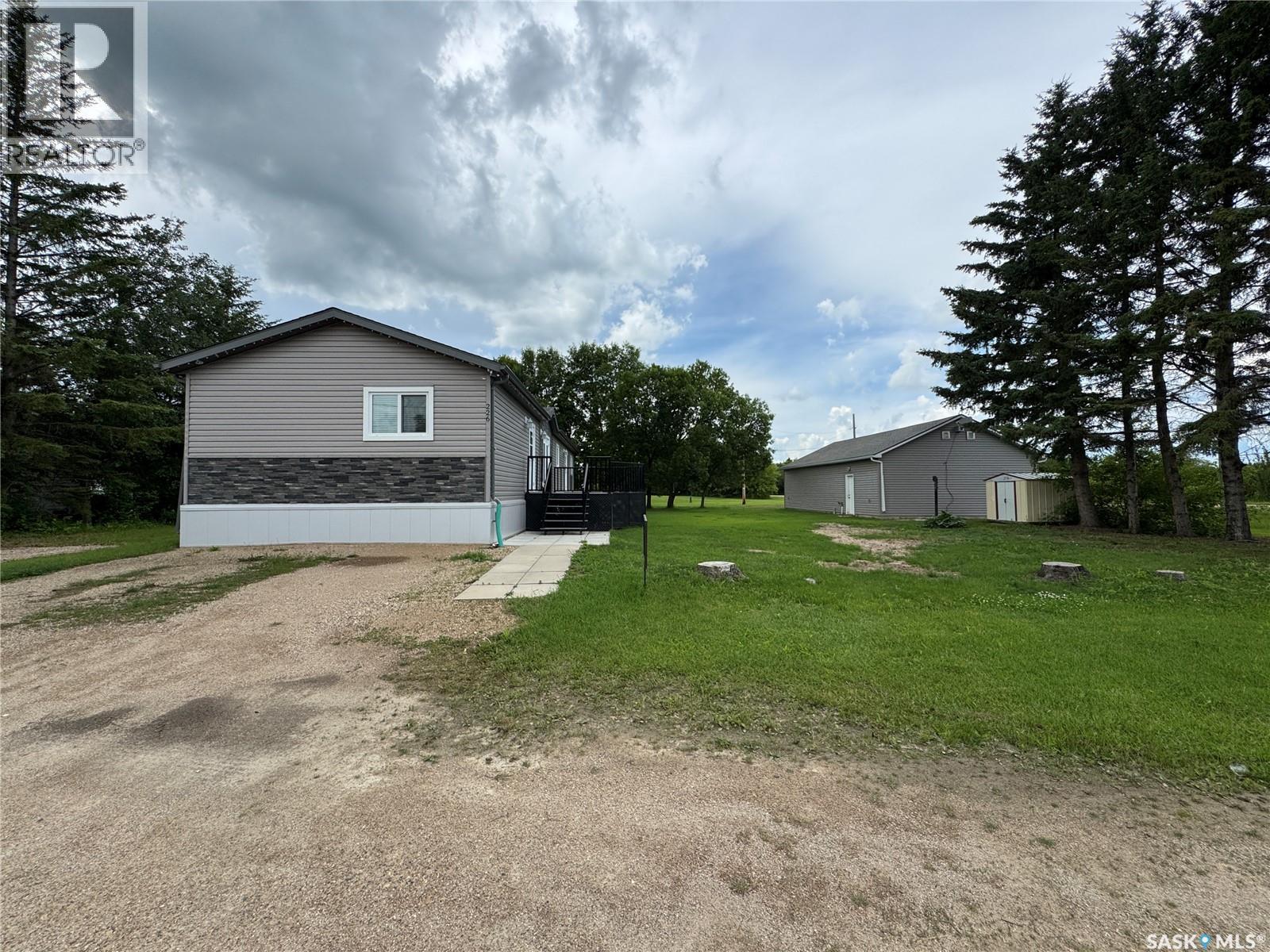 226 Hopp St, Jansen, SK S0K 2B0