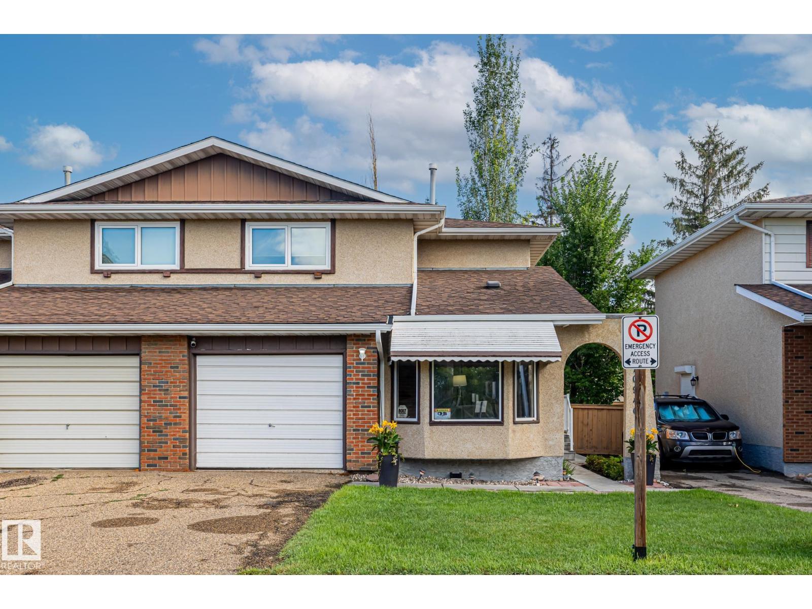 10940 Beaumaris Rd NW, Edmonton, AB T5X 1Z6