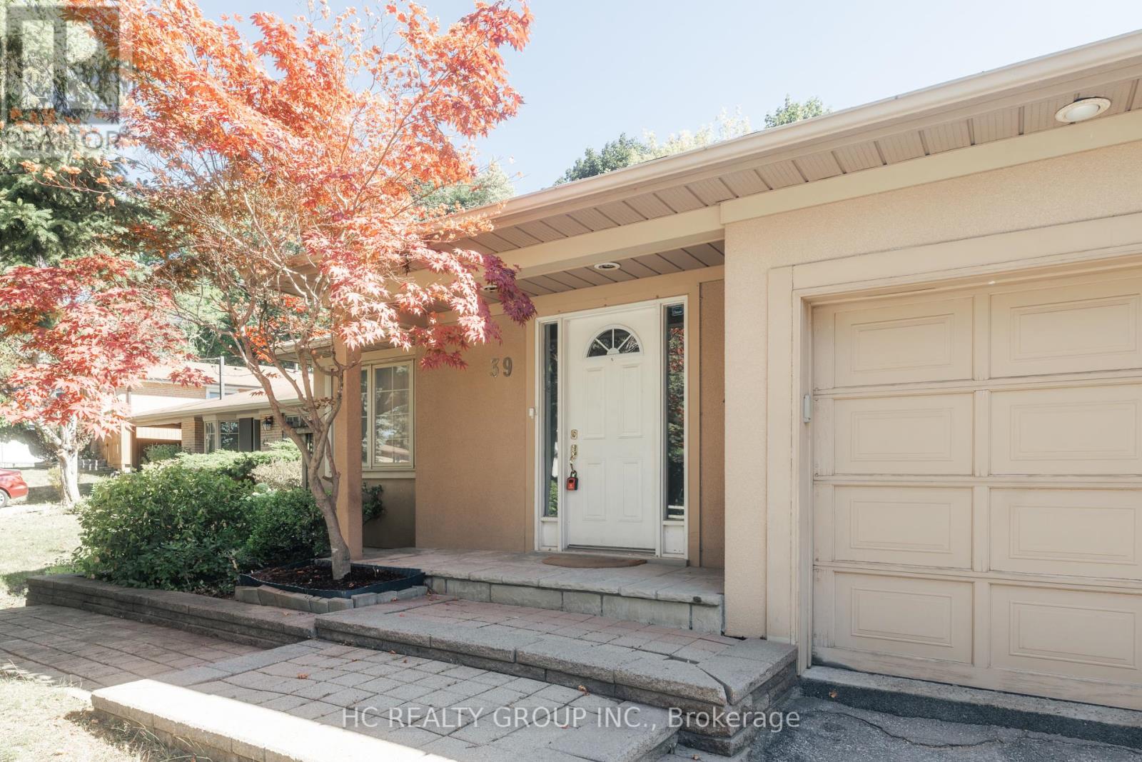 39 Dallington Dr, Toronto, ON M2J 2G4