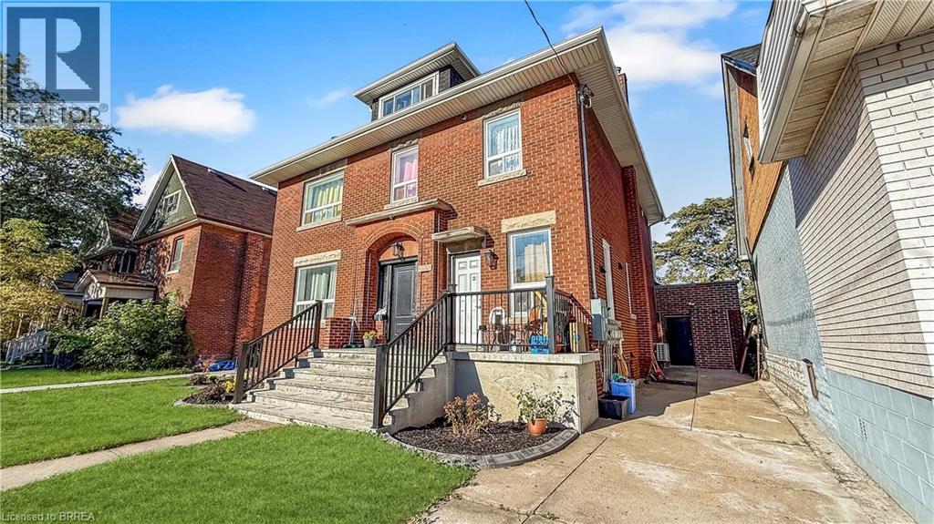 119 Ottawa St N, Hamilton, ON L8H 3Y9