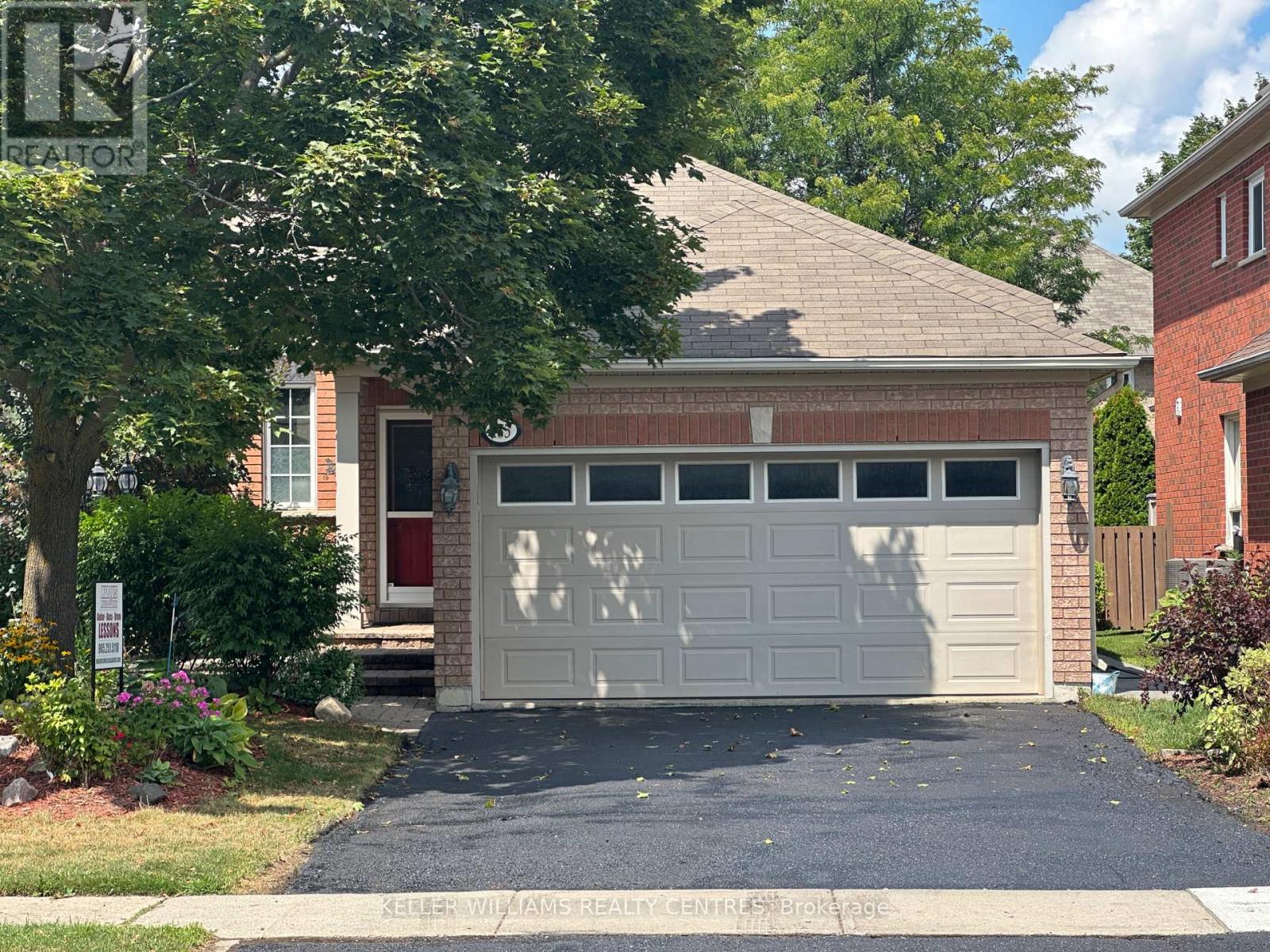 165 Clearmeadow Blvd, Newmarket, ON L3X 2E9