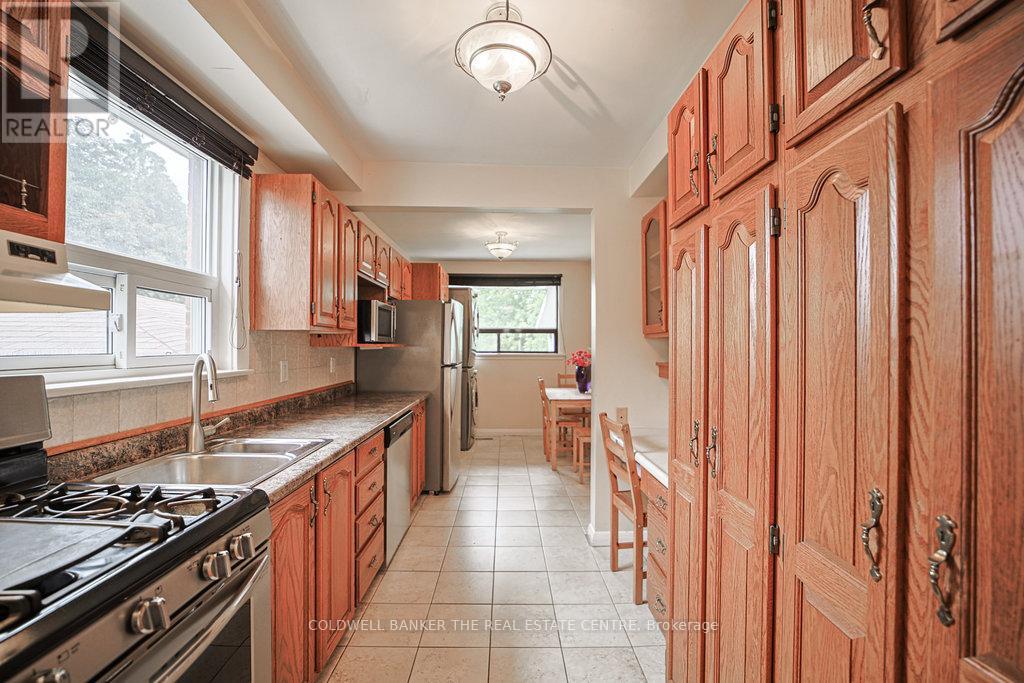 34 Crestview Ave, Brampton, ON L6W 2R6