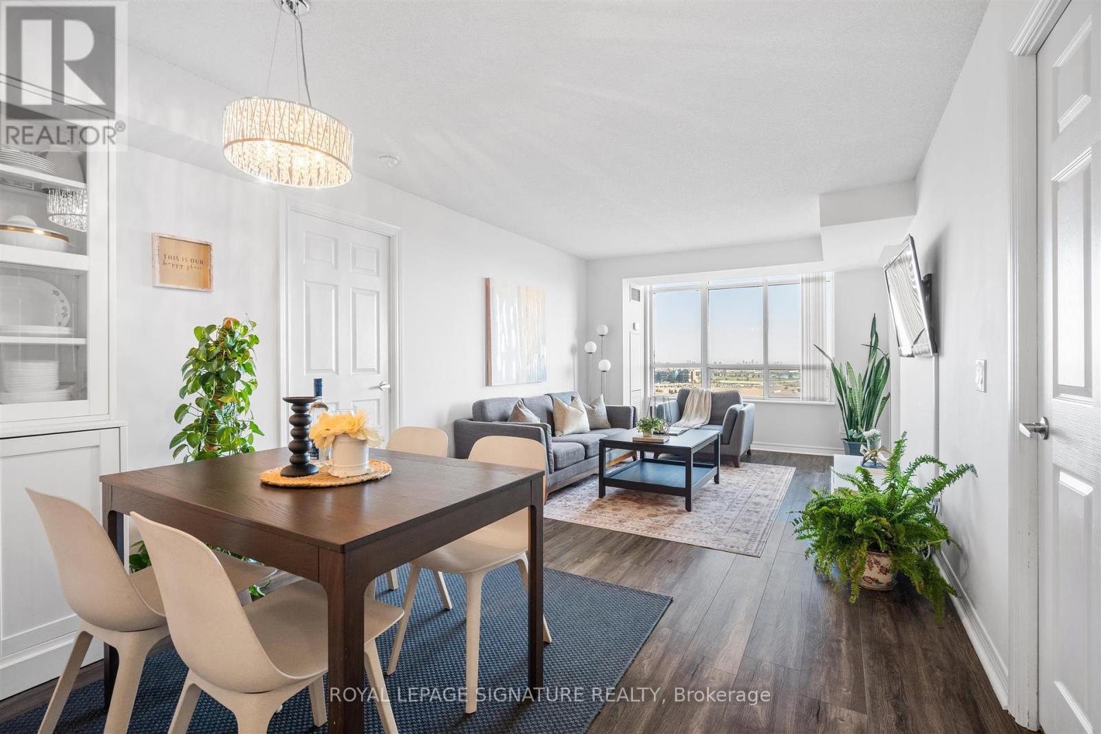 2407 710 Humberwood Blvd, Toronto, ON M9W 7J5