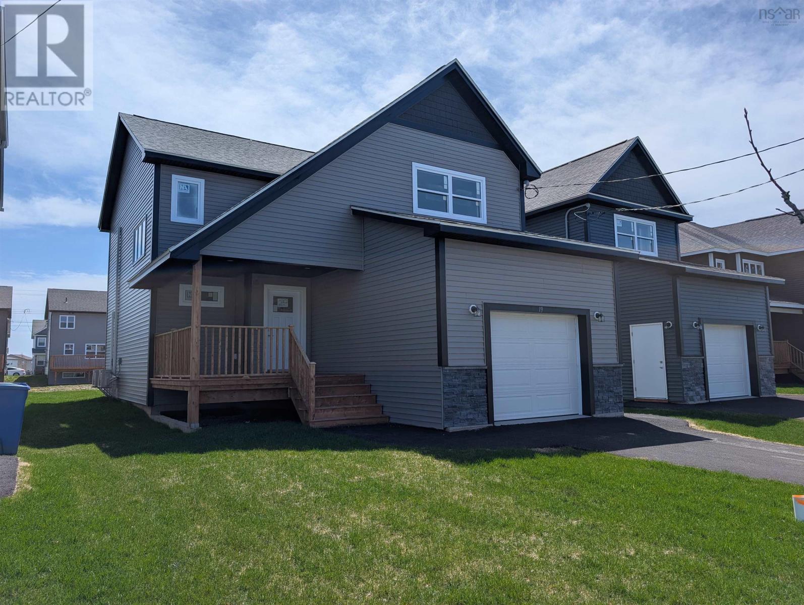 19 Brick Ln, Halifax, NS B3P 0G4
