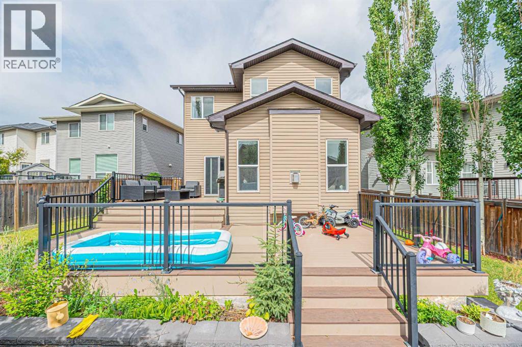 603 Panora Way NW, Calgary, AB T3K 0V3