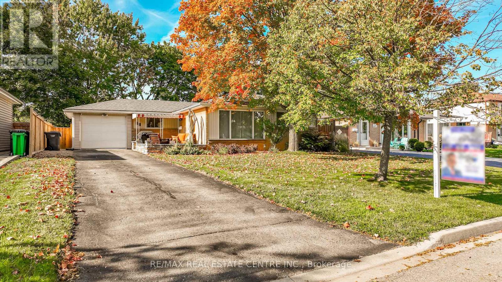 23 Bedford Cres, Brampton, ON L6T 1R5