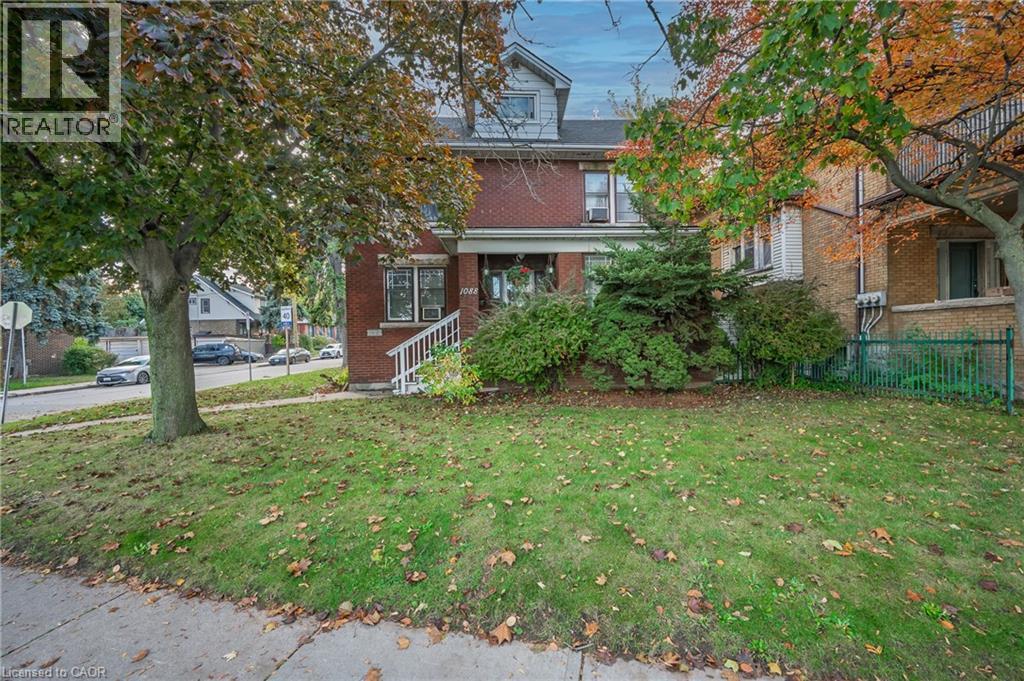 1088 King St E, Hamilton, ON L8M 1E3