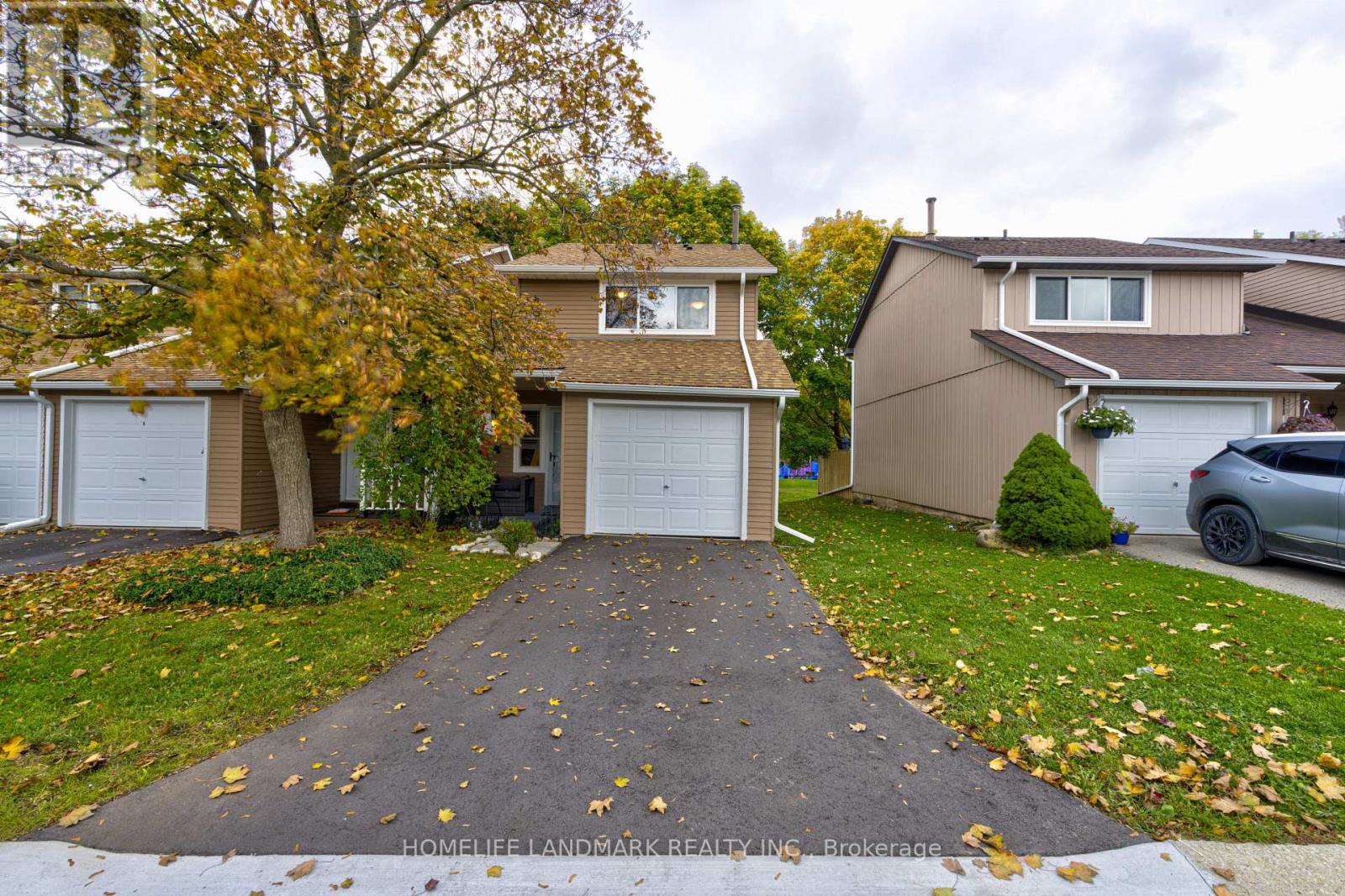 18 2185 Fairchild Blvd, Burlington, ON L7P 3P6