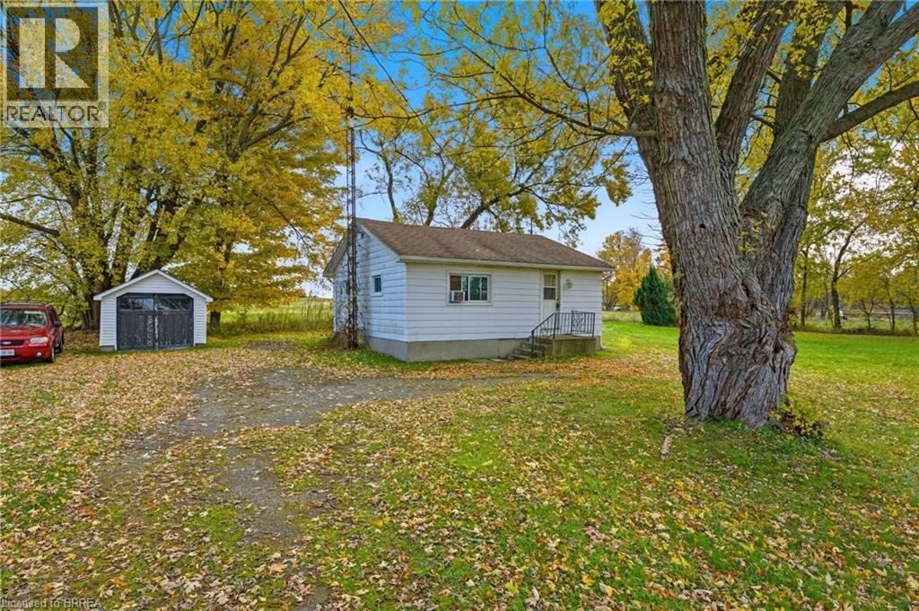 2094 Cockshutt Rd, Waterford, ON N0E 1Y0