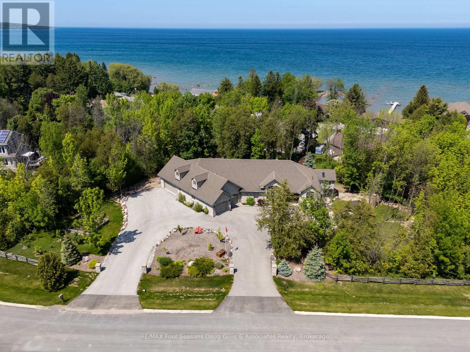 135 Algonquin Dr, Meaford, ON N4L 0A7