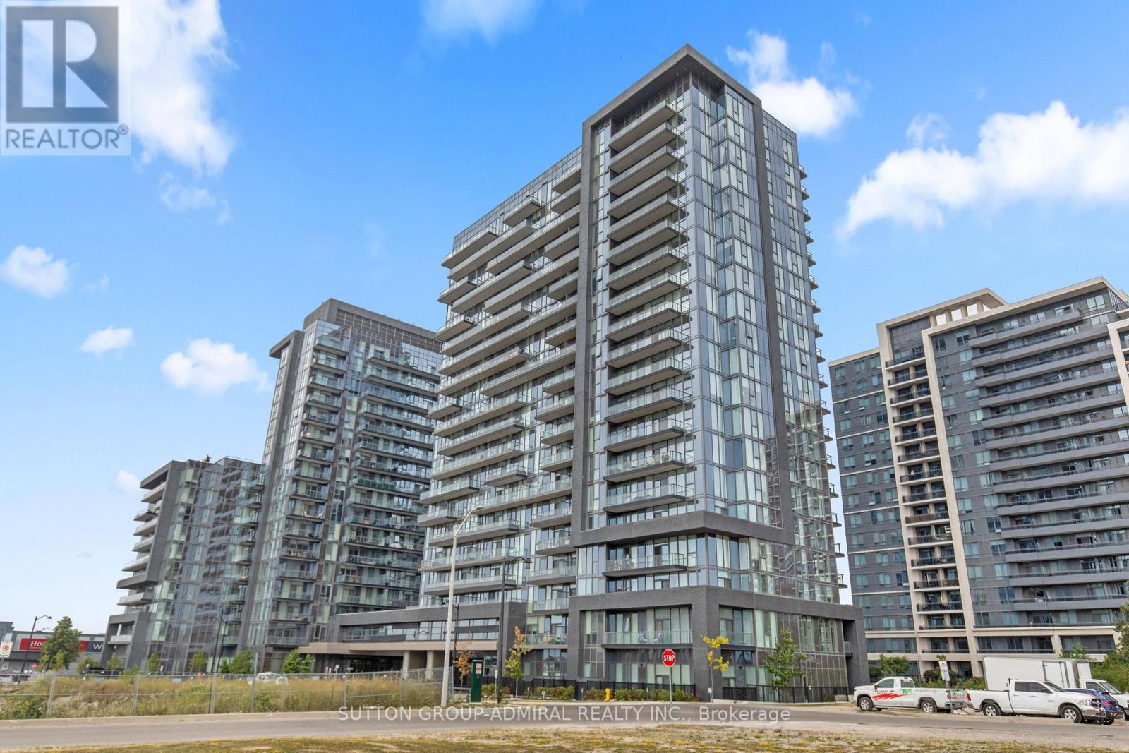 202 20 Gatineau Dr, Vaughan, ON L4J 0L3