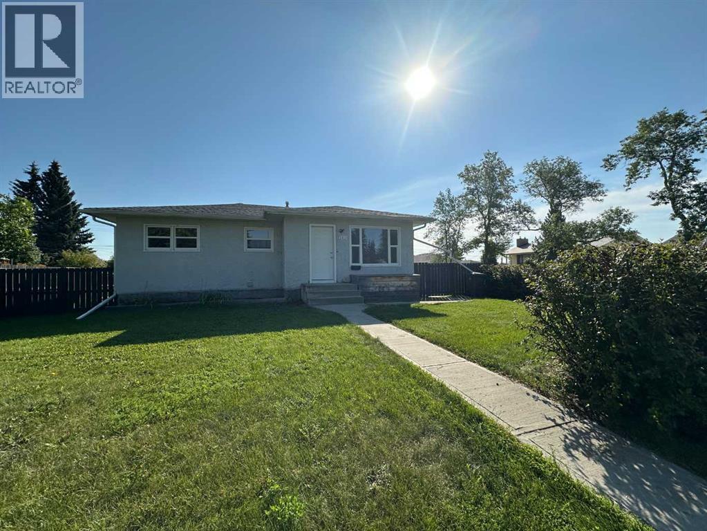 58 Street Unit 5401, Ponoka, AB T4J 1K6