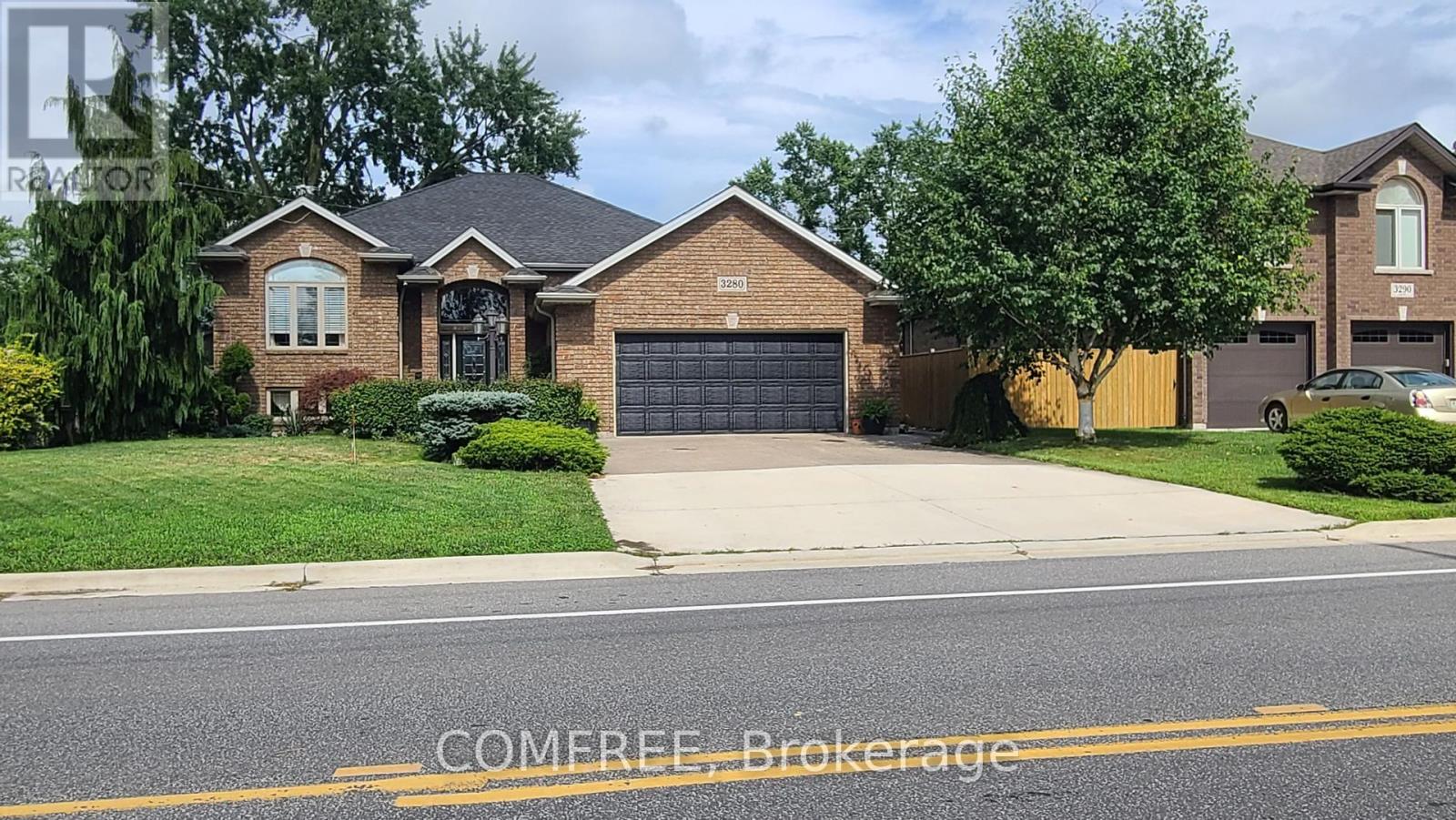 3280 California Ave, Windsor, ON N9E 3K7