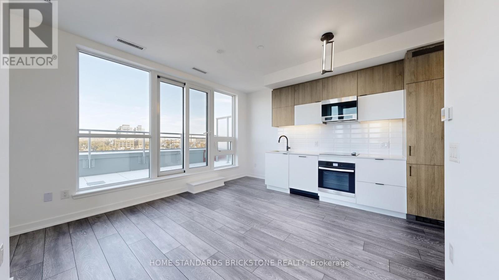 711 8888 Yonge St, Richmond Hill South Richvale, ON L4C 5V6