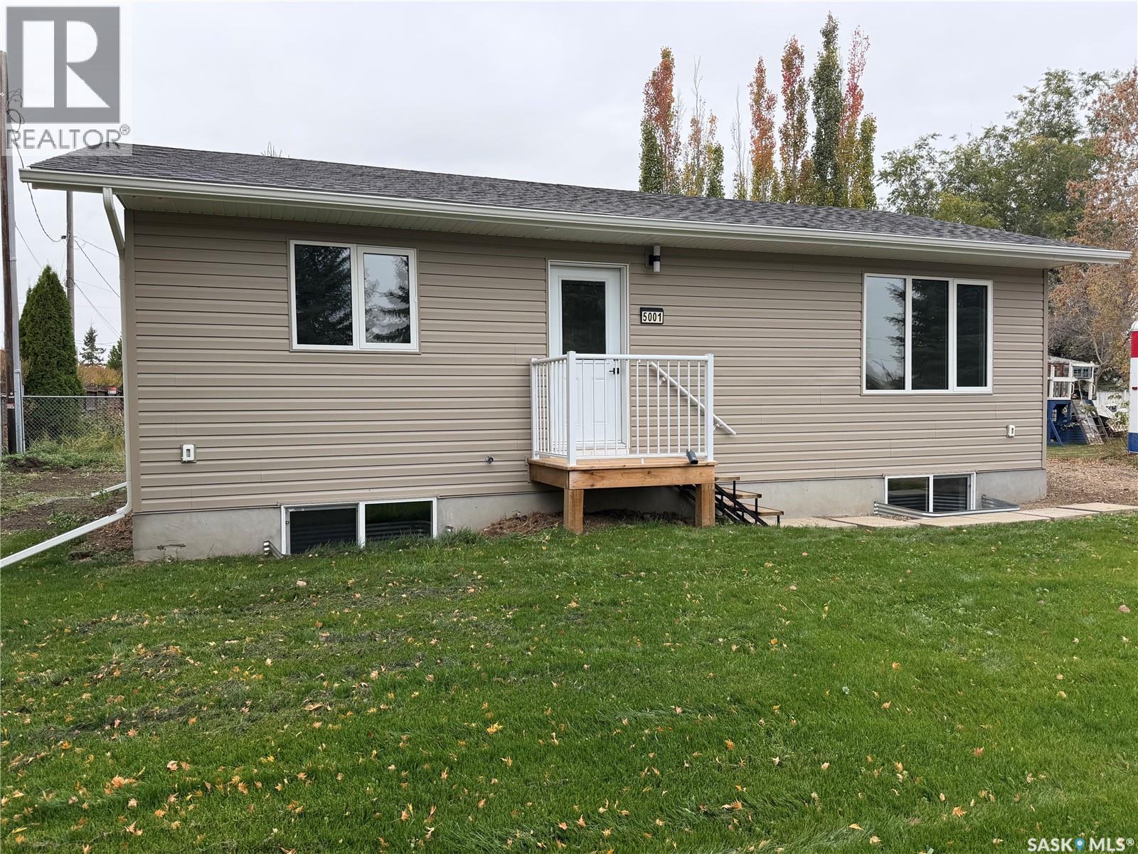 5001 Neufeld Ave, Waldheim, SK S0K 4R0