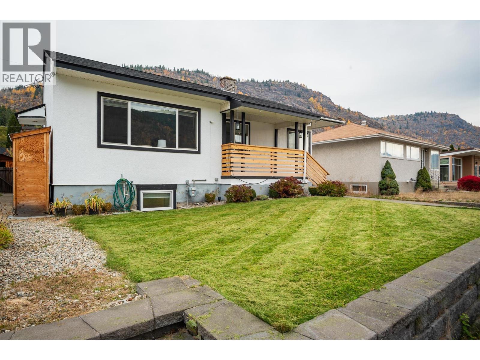 3321 Dahlia Cres, Trail, BC V1R 2Y1