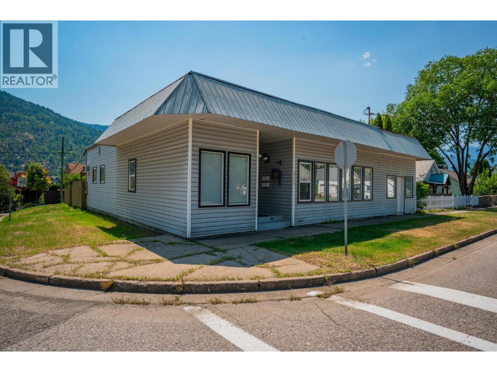 2194 Sixth Ave, Trail, BC V1R 3B7