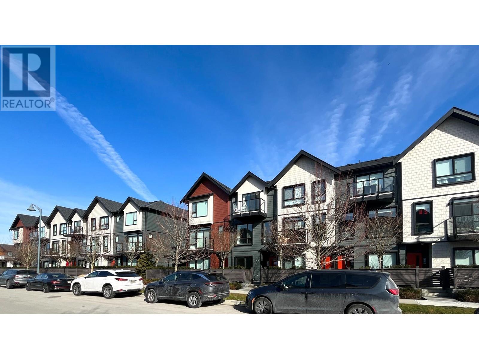 4738 Hemlock Way Unit 215, Tsawwassen, BC V4M 0E3