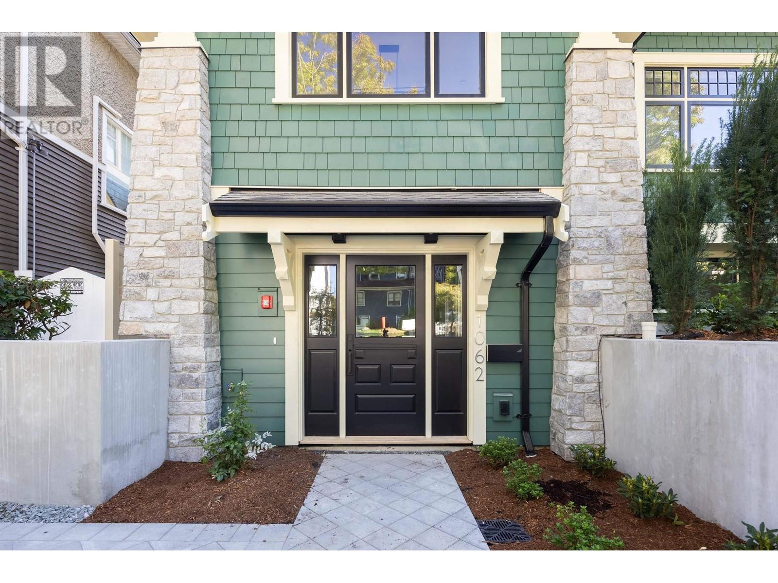 1058 W 15th Ave, Vancouver, BC V6H 1R6