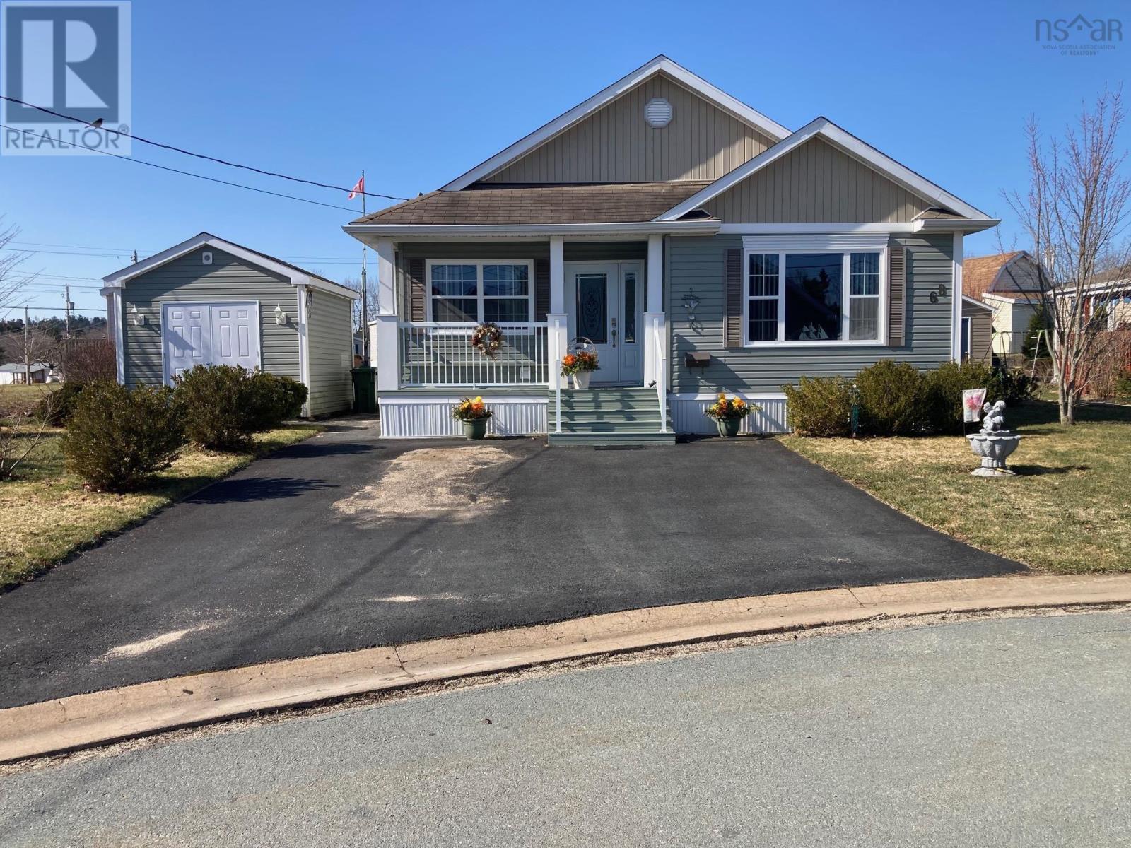 68 Sherbrooke Avenuelahave Heights 1, Bridgewater, NS B4V 4E7