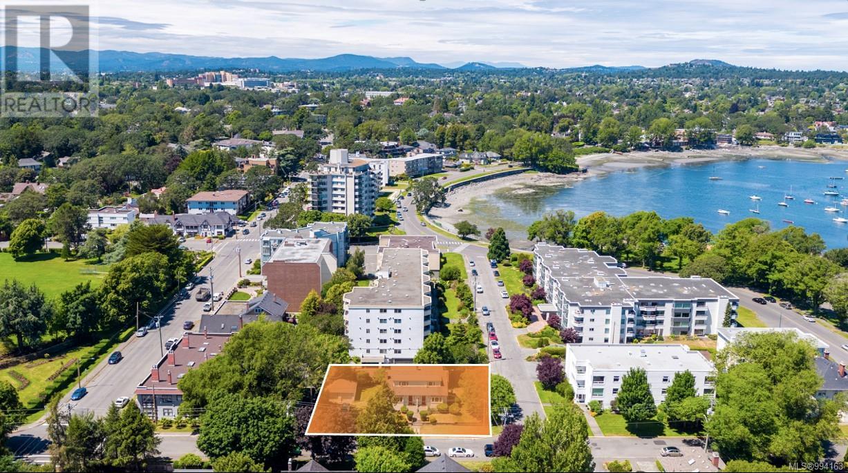 2634 Currie Rd, Oak Bay, BC V8S 3B8