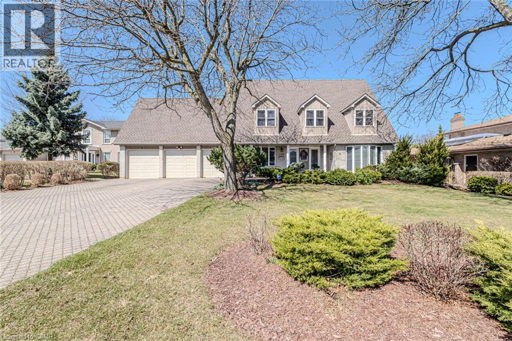 136 Country Club Dr, Hamilton, ON L8K 5W2