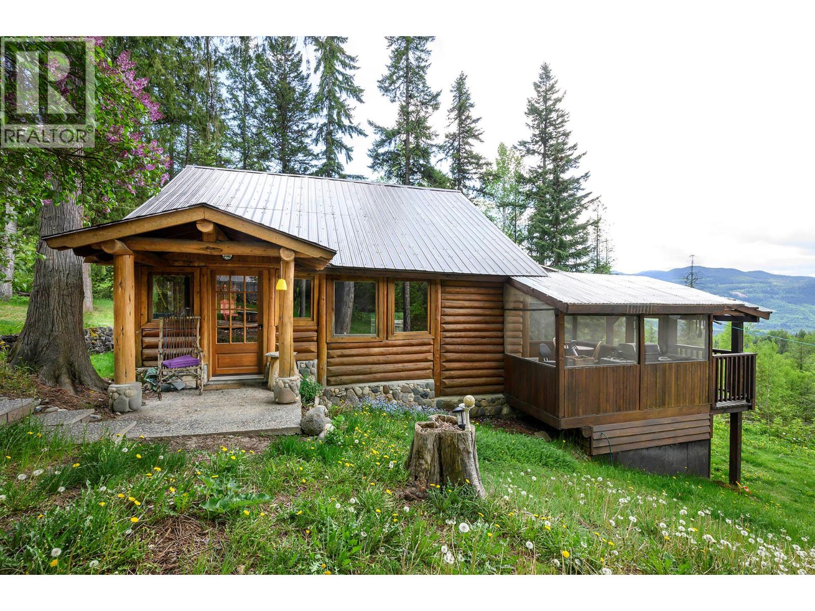 789 Candle Creek Rd, Clearwater, BC V0E 1N2
