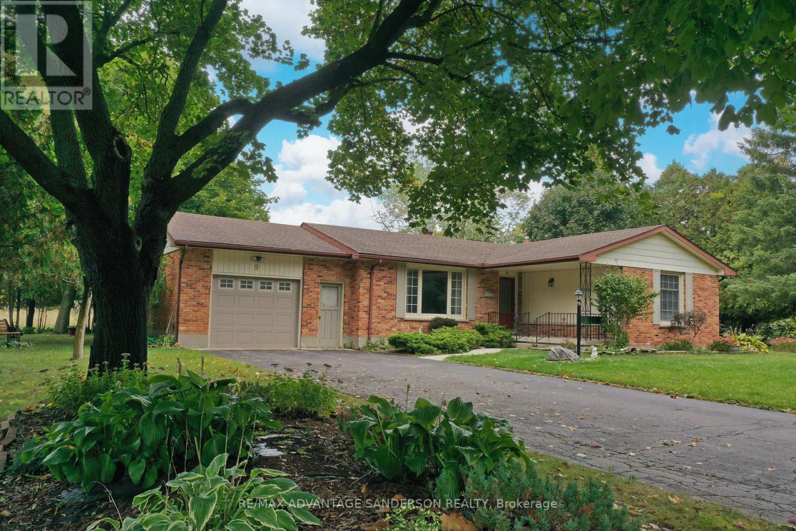 9 James St, Middlesex Centre, ON N0M 2A0